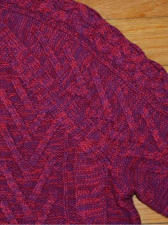 Women’s GAP maroon cable-knit sweater size  M - Picture 6 of 15